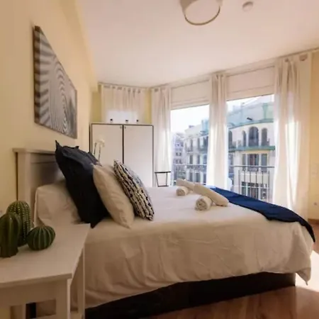 Daire Ramblas Unique & Spacious Flat 4br Terrace 20m Ramblas Barselona