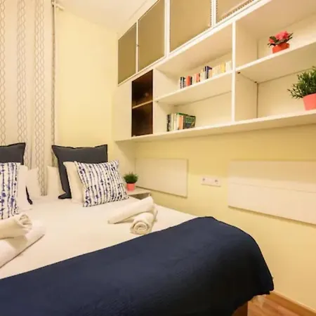 Ramblas Unique & Spacious Flat 4br Terrace 20m Ramblas * Barselona